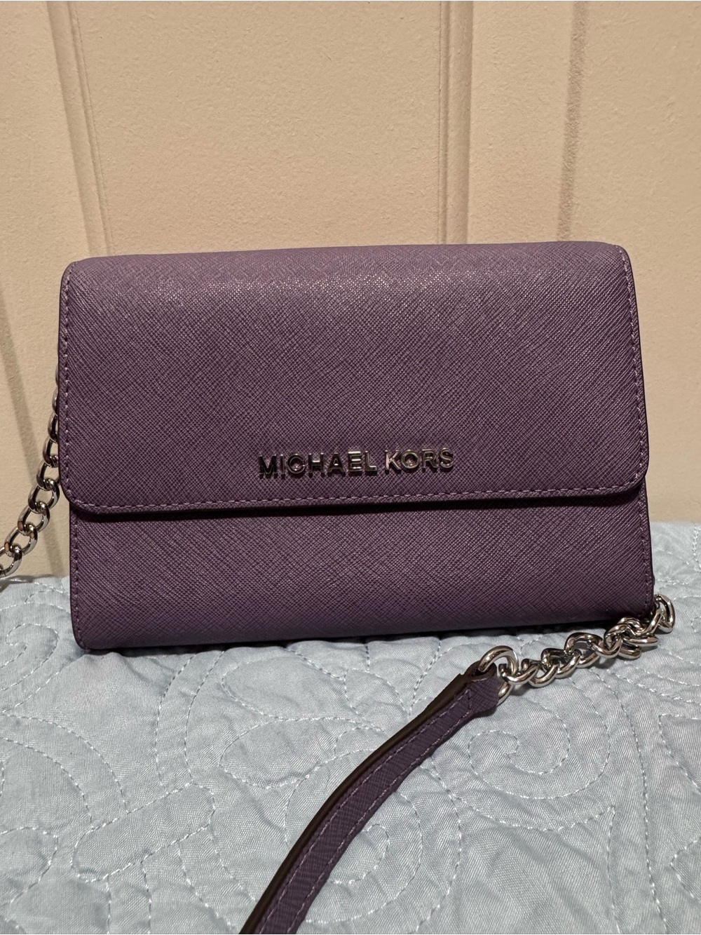 Michael Kors Jet Set Purple Saffiano Leather Phone Crossbody Wisteria Travel